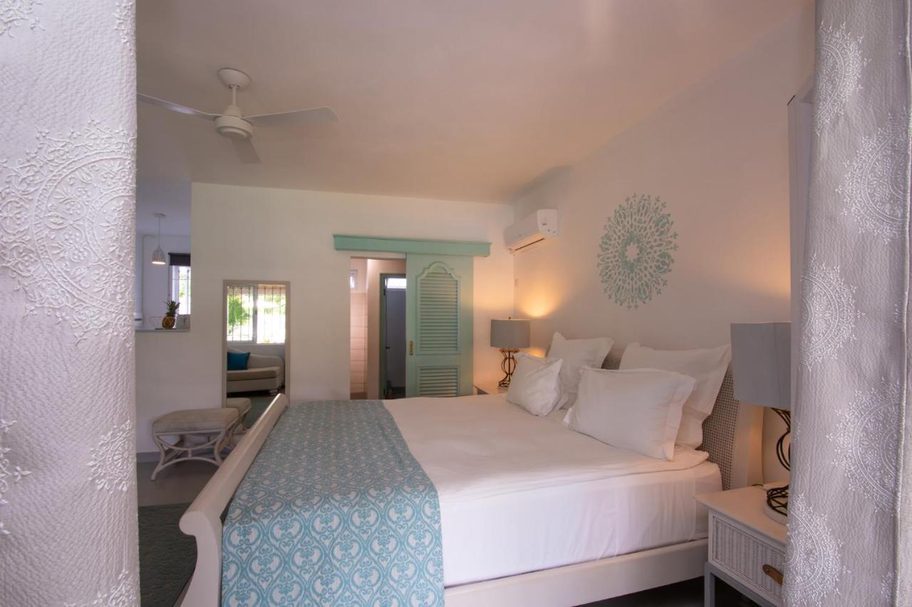Le Mandala Moris Hotel Grand Baie Bagian luar foto
