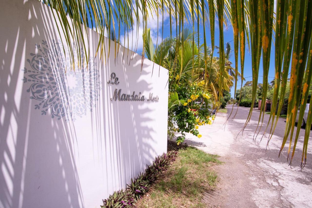 Le Mandala Moris Hotel Grand Baie Bagian luar foto