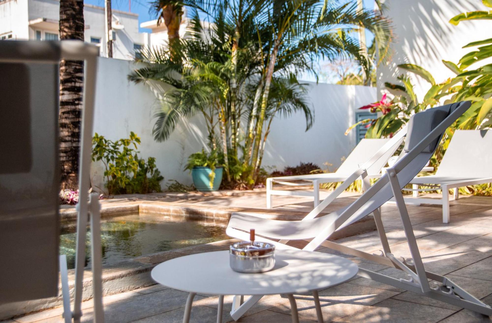Le Mandala Moris Hotel Grand Baie Bagian luar foto