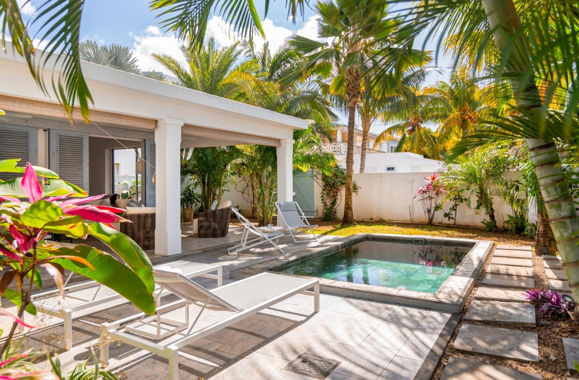 Le Mandala Moris Hotel Grand Baie Bagian luar foto
