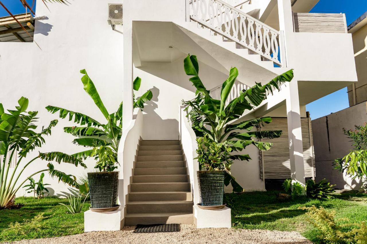 Le Mandala Moris Hotel Grand Baie Bagian luar foto